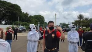 MA DAN KAJAGUNG AKAN DI DEMO POCONG KORBAN INDOSURYA SE INDONESIA.LABIH DARI 6000 KORBAN SIAP MENUJU MA.