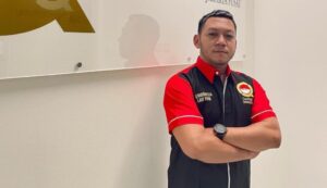 Tidak mau kecolongan untuk kedua kalinya LQ Indonesia lawfirm menghimbau masyarakat lebih peka terhadap praktek industri hukum mafia kerah putih di Indonesia.