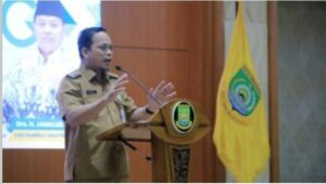 Kurangnya pihak pemerintah Kota Tangerang mengoleh pada sektor Pendidikan.