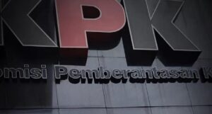 Aktivis dan LSM di Sidoarjo kecewa terhadap KPK, Bahwa kasus sudah di OTT tersangka tidak di tahan.