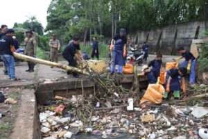 Pihak pemerintah kota tangerang harus kaji kembali, tidak cukup dengan waduk.