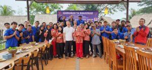 Acara buka puasa bersama juga dihadiri, Rezki Fonda Direktur PT Prima Rejeki Cikupa Abadi, General Manager PT Prima Rejeki Cikupa Abadi Herry Sunto.