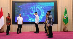 Memudahkan pemerintah daerah melakukan penataan wilayah karena seluruh bidang tanah.