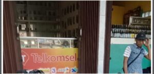 Warga sepatan Kedaung minta pada aparat tindak tegas jual obat yang tampa resep dokter.