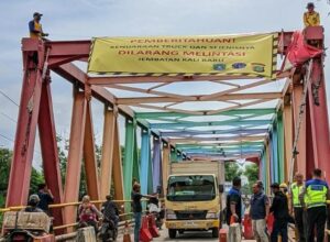Wajarlah 30 tahun umur jambatan penghubungan Pakuhaji dan teluknaga amblas.