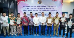 Ia meminta kepada masyarakat untuk memanfaatkan gerakan ini demi keberlangsungan tanah-tanah keagamaan.