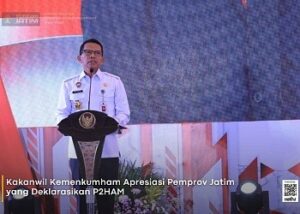 Karena diduga banyak penduduk orang asing sudah menyebar di Jawa Timur dengan dalil kunjungan pariwisata.