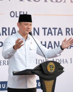 Bagaimana perlunya memaknai kelapangan hati Nabi Ibrahim yang rela melaksanakan perintah Allah SWT mengorbankan anak.