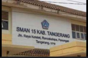 Sekelompok Orang tua Panongan minta aparat agar tangkap kepala sekolah, pungli