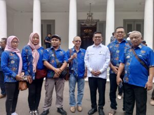 Dengan pengurusan yang baru ini menjadi solid dan memajukan PWI kedepan.