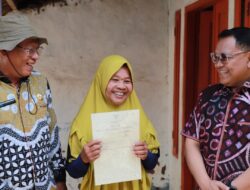 Kanwil BPN Provinsi Banten, Sudaryanto, menegaskan bahwa penyerahan sertipikat secara door to door.