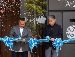 Keunggulan produk TOSTEM yaitu fitur utama GRANTS dapat mencakup 4,5 meter, desain panel tersembunyi, pertemuan panel.