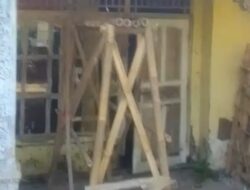 Rumah Wartawan di sambar petir, Kerugian yang di alamihnya belum dapat di taksir, masih dalam dihitung-hitung.