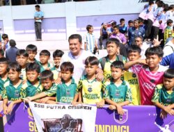 Para orang tua agar terus mendukung anak-anak mereka baik dalam pendidikan umum maupun olahraga.