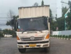 Tangkap berbuat curang antara penjual di SPBU dan Pembeli BBM mafia minyak.