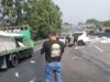 Musibah di jalan tol KM 125, terjadi kecelakaan diduga supir terkesan lalai.